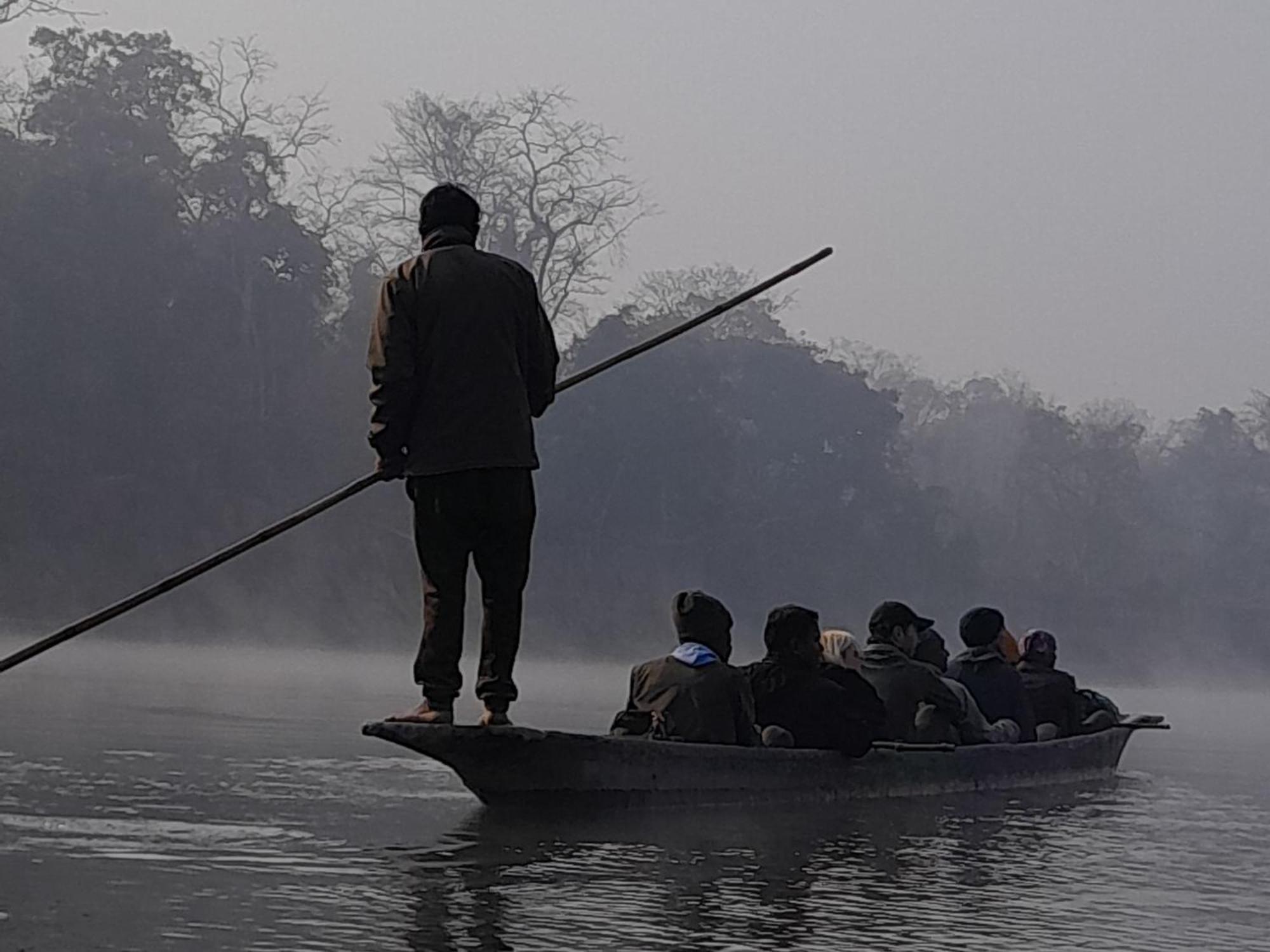 Crocodile Safari Camp Hotel Chitwan Exterior photo